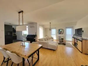 Airport Viena Unterkunft - Fischamend Markt