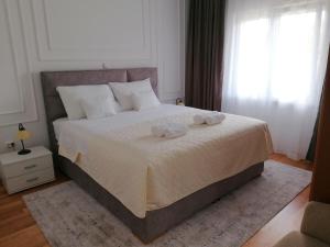 Green Park Apartments 
