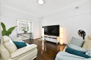 Elegant Family Retreat Near Beaches, Sydney CBD