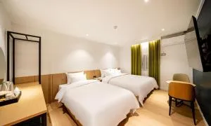 Hound Hotel Gumi indong - 龟尾