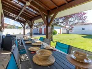 Maisons de vacances Maison renovee 6 pers. a Biscarrosse - Clim, jardin, a proximite du lac & plages - FR-1-319-549 : photos des chambres