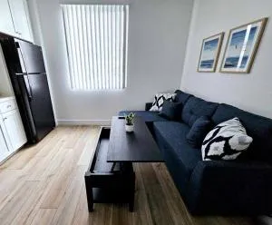 Couple's Getaway Kitchenette Washer & Private Bath - Oakley