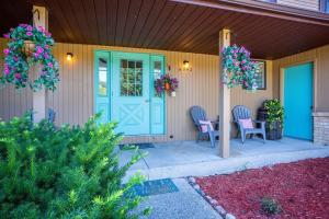 Countryside Family Cottages near Lake Bella Vista
