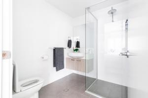 Beautiful Modern 3 Bedroom Family Suite Sleeps 6