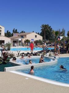 Campings Mobil-home a valras-plage au Camping les sables du Midi : photos des chambres