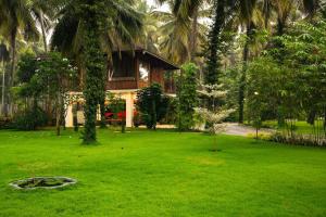 Villa Woods & Palms