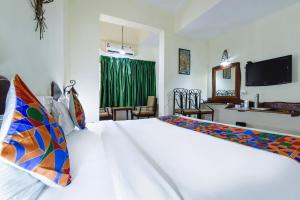 FabHotel Maharaja - Nr Vasco Da Gama Railway Station