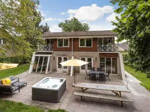 Comfortable family and friends house with wellness - 布尔坦赫城