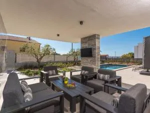 Holiday Home in Novigrad for 8 Person - Filipac