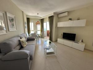 Frontal al mar Benalbeach