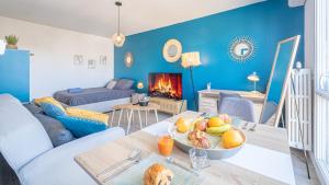 Bleu Paon - WelcHome - WIFI haut débit, vue dégagée, calme et confortable