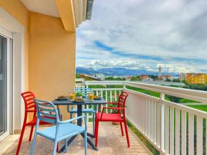 Sea-view apartment in Kastel