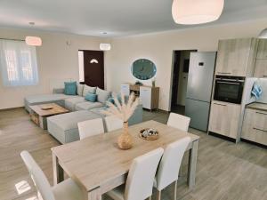 Lucys luxury II