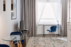 Rynek Jeżycki Apartment by BookingHost