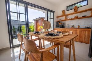 Viewbali 1 - Villa with Jungle Garden Big Pool and Kitchen