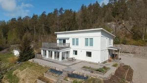 Lovely villa with a view of the Byfjorden and Uddevalla
