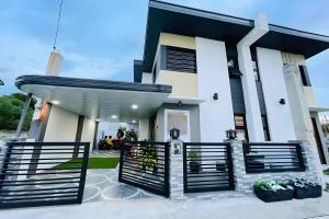 Shiellas Staycation House Cabanatuan