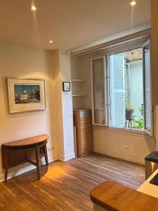 Charming Montmartre Studio