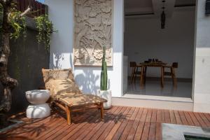 Sundaze 1 - Private Vila in Canggu with Huge Pool