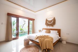 Sundaze 1 - Private Vila in Canggu with Huge Pool