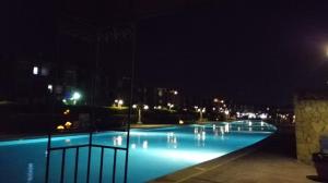 Three-Bedroom Garden Chalet at Marina Wadi Degla For Families