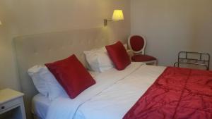 Kyriad Saumur Hyper Centre Hôtel, Appartements, Séminaires et SPA soins Sothys Paris