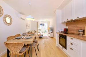 Charming Island Villa Alba - Happy Rentals