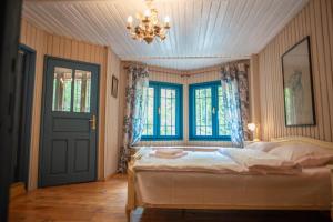 Villa Sara in Sinaia near Peles & Gondola