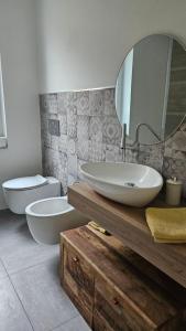 Camera con cucina e piscina a un passo da Torino