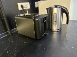 Stylish newly renovated apt feels like second home