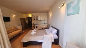 Sea View Apartment near Grand Mall