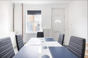 Home Away From Home Local To A Lot Of Amenities