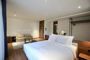 Suite Có Giường Cỡ King Và Bồn Tắm Spa (King Suite with Spa Bath)