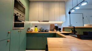 Imittou Modern apt in Pangrati