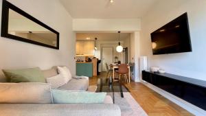 Imittou Modern apt in Pangrati