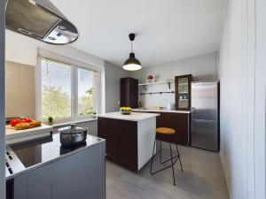 Beautiful Apartment for 6 people Located 550 m from the Beach by Noclegi Renters