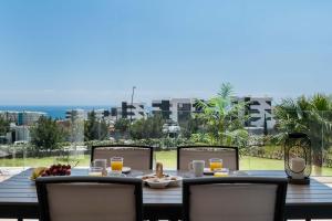 Higueron Blue Skyline View by Alfresco Stays