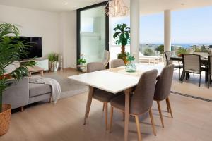 Higueron Blue Skyline View by Alfresco Stays