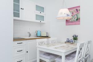 Stylowy Apartament z Tarasem Świnoujście Center by Noclegi Renters