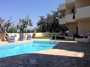 Sea View Apartment in a Great Location!!