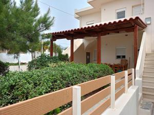 Lazaros&Pagona Houses Garden