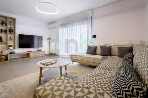 '' The Liberty Suite '' - Kallithéa