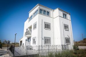 Cemal APts
