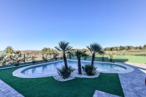 Luxe Experience ToledoPoolBBQBillar