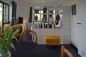 Le menhir bleu, gîte 2 personnes de plain-pied à Wéris