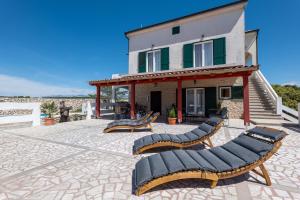 Apartment Kosljun with pool