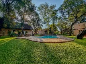 ILANGA Lodge & Game Reserve - Mmukubyane