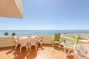 Wonderful Apt with water park and sea views