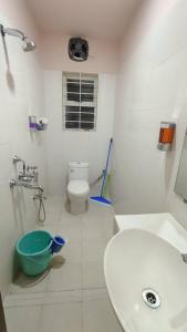 D2Stay Homestay 2Bhk Near Paltan Bazar