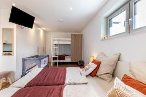 Studio 1 Parkside Apartments